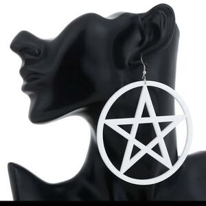 NWOT Large Acrylic Pagan Star Earrings